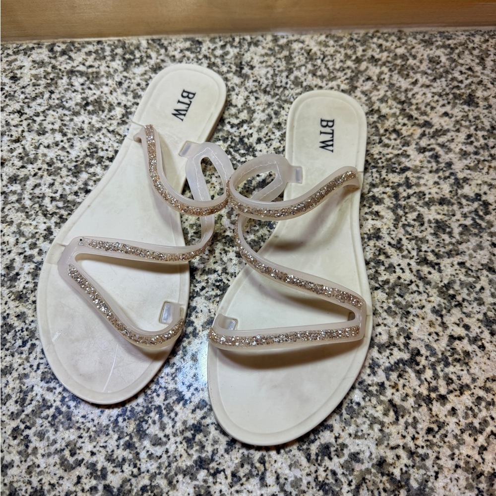 BTW Women Cream Jelly Slide Sandals Gold Glitter Asymmetrical‎ Straps Size 41